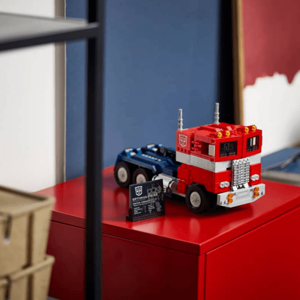 LEGO Optimus Prime 10302