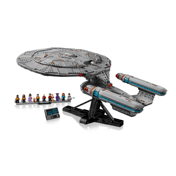 10356_WEB_SEC03_NOBG_en-gb LEGO Star Trek: U.S.S. Enterprise NCC-1701-D™ 10356