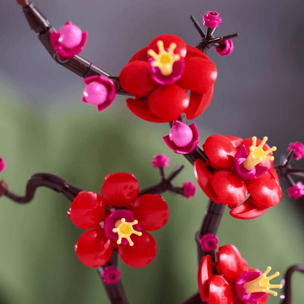 10369_Lifestyle_Build_03 LEGO Plūmes zieds 10369