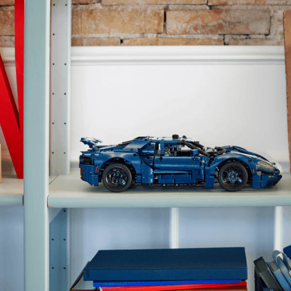 LEGO 2022 Ford GT 42154