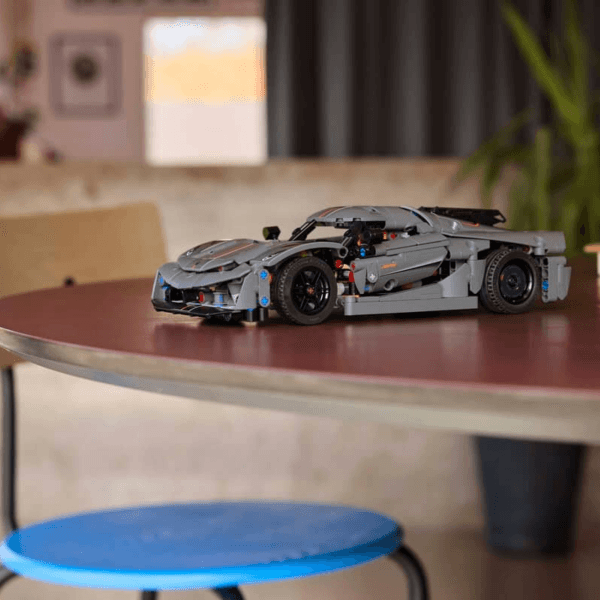 42173_Lifestyle_Envr LEGO Koenigsegg Jesko Absolut pelēks hiperauto 42173