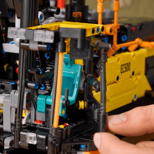 LEGO Volvo EC500 Hybrid ekskavators 42215