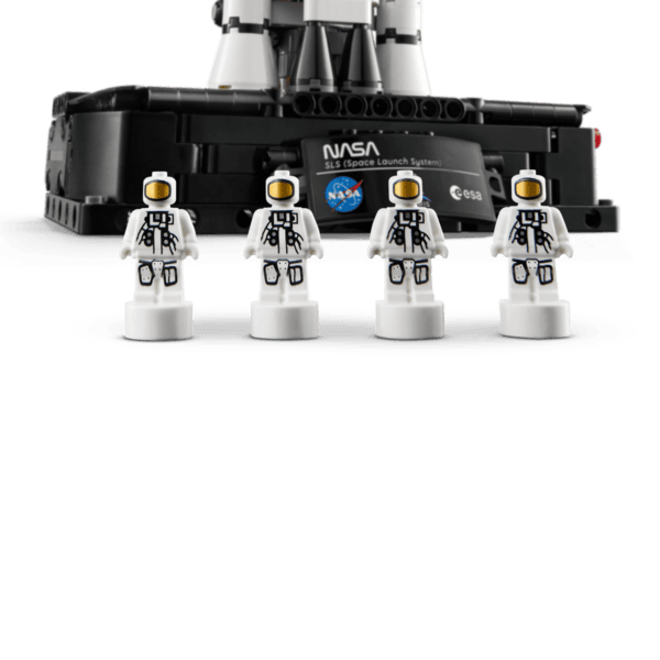 LEGO NASA Artemis palaišanas sistēmas raķete 42221