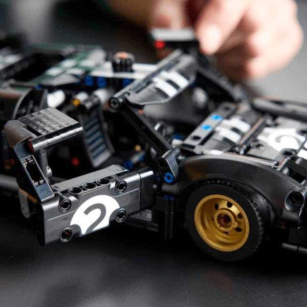 LEGO 1966 Ford GT40 MKII sacīkšu auto 42223