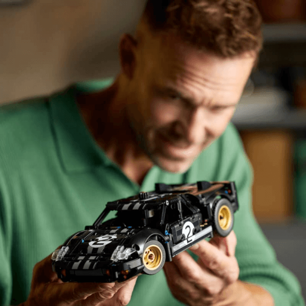 LEGO 1966 Ford GT40 MKII sacīkšu auto 42223