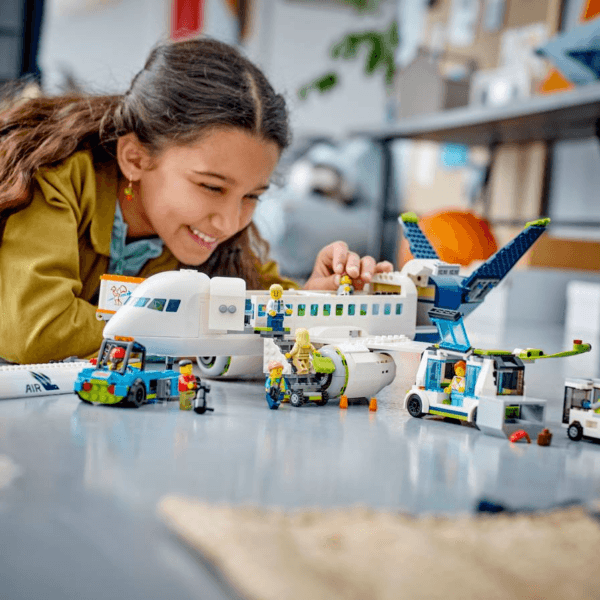LEGO Pasažieru lidmašīna 60367