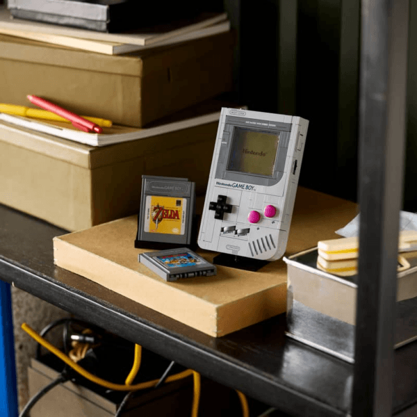 72046_Lifestyle_Envr_04_en-gb LEGO Game Boy™ 72046