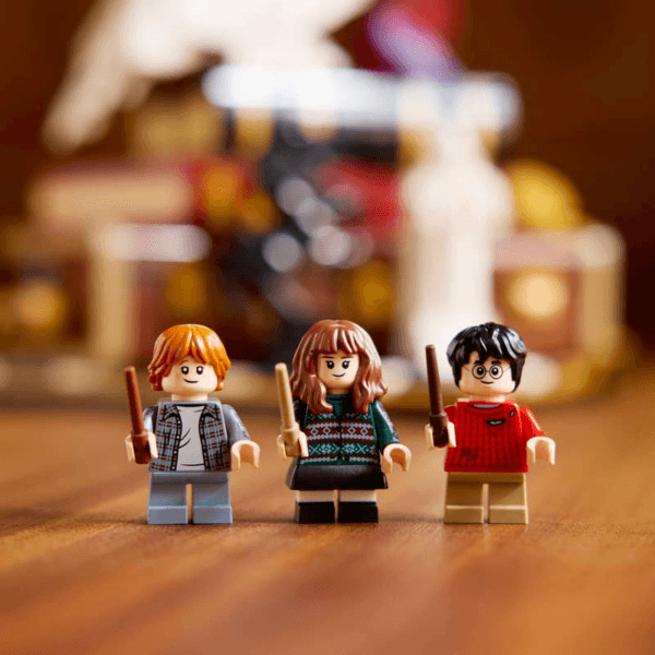 76466_Lifestyle_Build_06_en-gb LEGO Filozofu akmens – Kolekcionāra izdevums 76466