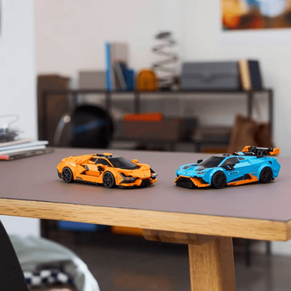 LEGO Lamborghini Revuelto un Huracán STO 77238