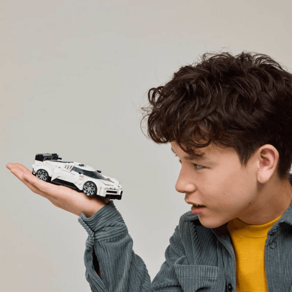 77240_Lifestyle_Cons_en-gb LEGO Bugatti Centodieci sporta hiperauto 77240