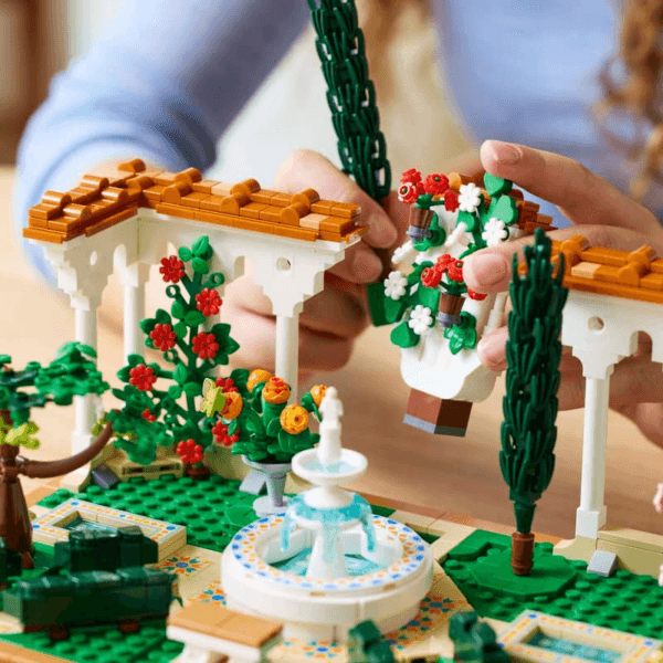 LEGO Strūklaku dārzs 10359