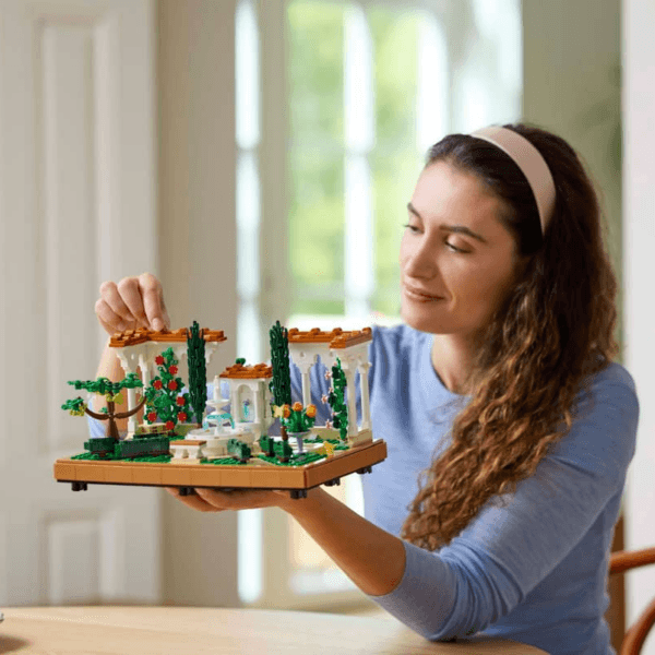 LEGO Strūklaku dārzs 10359