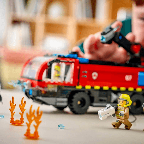 60499_Lifestyle_cons_2_en-gb LEGO Lidostas ugunsdzēsēju auto 60499