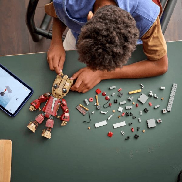 LEGO Groot Nemiernieka kombinezonā 76341