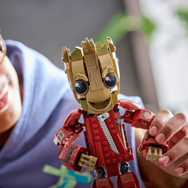 LEGO Groot Nemiernieka kombinezonā 76341