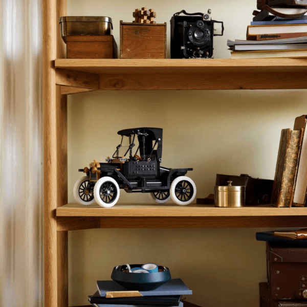 blt9b1cd88cf5ab5032-11376_Lifestyle_Envr_02 LEGO Ford Model T 11376