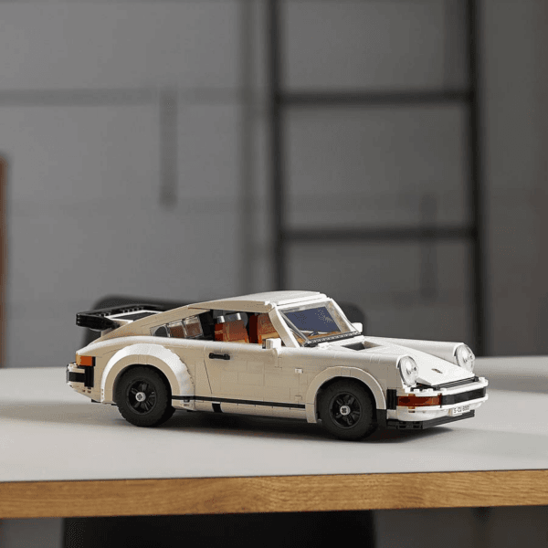 LEGO Porsche 911 10295