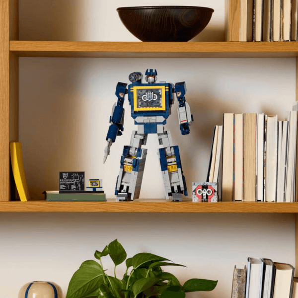 10358_Lifestyle_Envr_01_en-gb lego transformers: saundveivs 10358