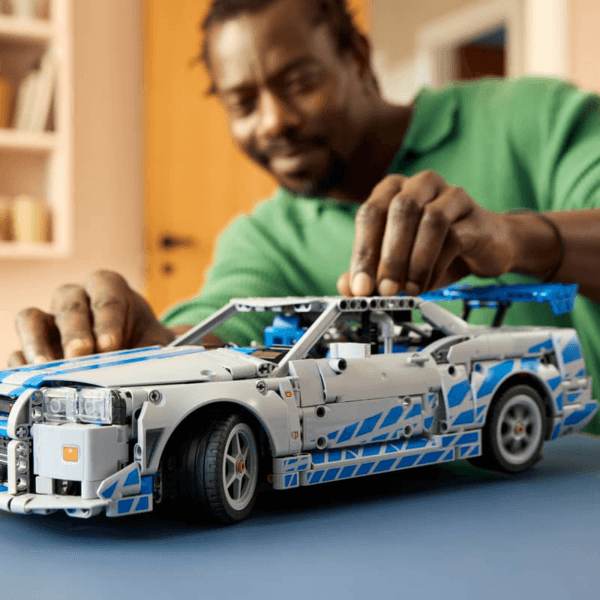 LEGO 2 Fast 2 Furious Nissan Skyline GT-R (R34) auto 42210