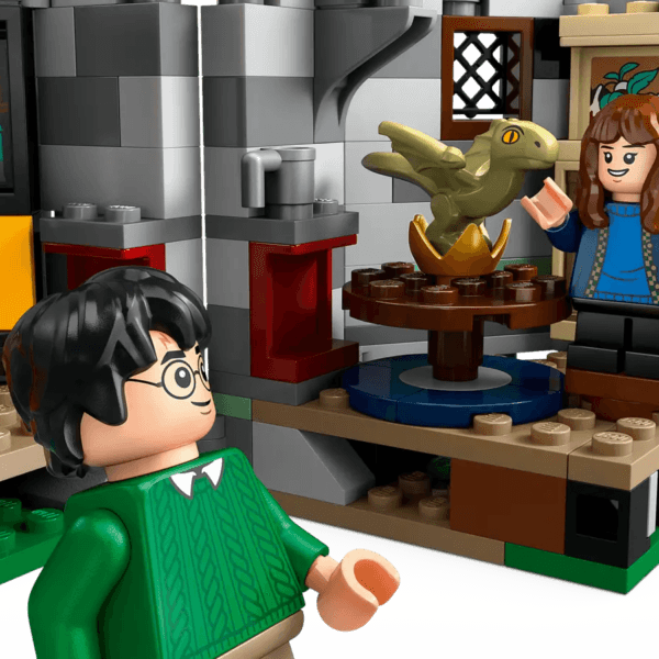 76428_alt5 lego hagrida būda: negaidītais apciemojums 76428