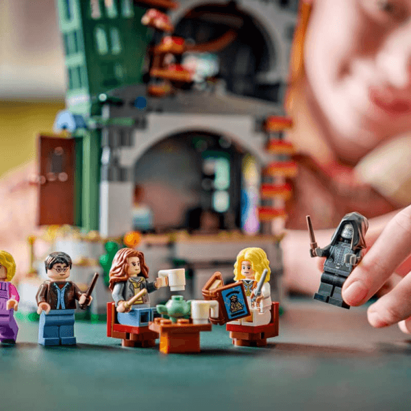 76467_Lifestyle_cons_2_en-gb lego lunas mīlabas māja 76467